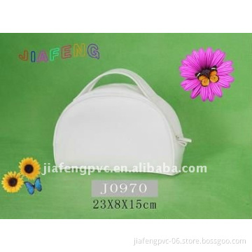 Angelical Pure White Color PU Lady Handbag with Semicircular Design